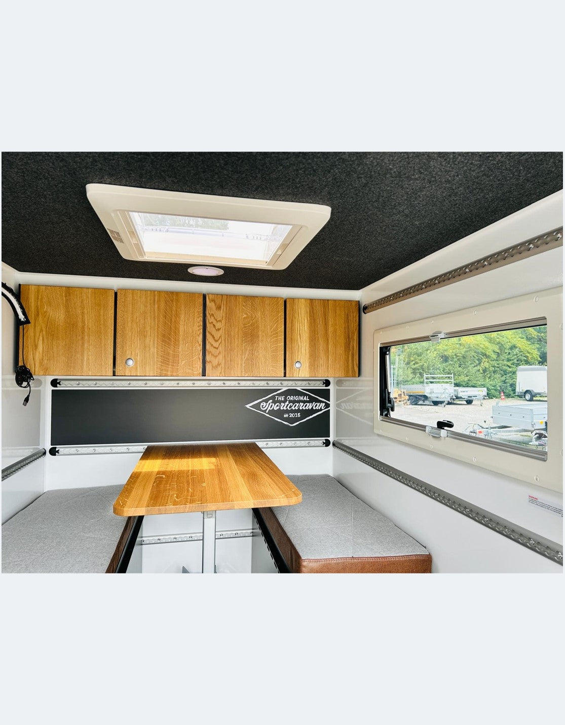 UNSINN Sportcaravan Cube 2