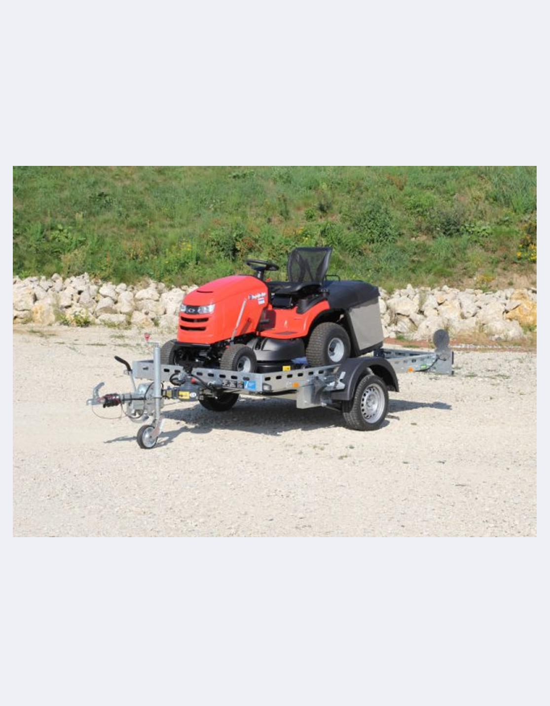 UNSINN Anhänger Typ UA 2615-14-13 einachsig Absenkanhänger mit Aufsitzrasenmäher