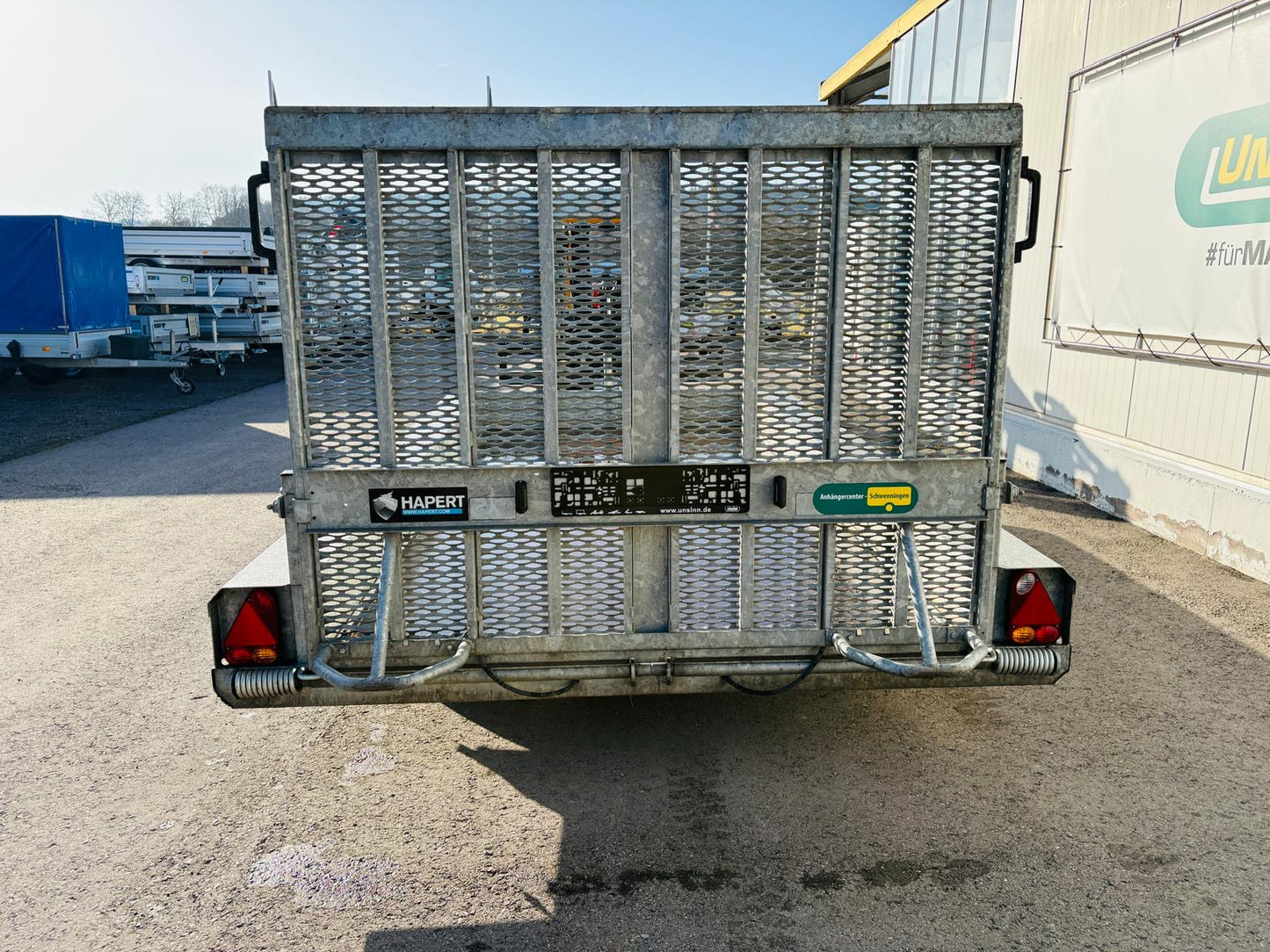Hapert Baumaschienenanhänger m. Parabelfederung 3.5t